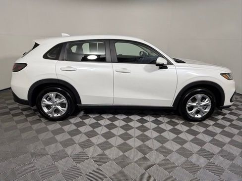 Used 2023 Honda HR-V LX image 7