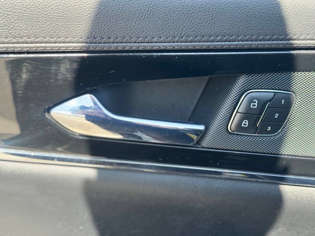 Used 2023 Lincoln Nautilus Reserve AWD/4WD image 24