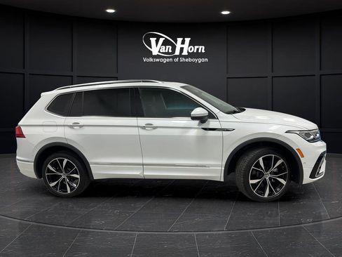 Used 2024 Volkswagen Tiguan SEL R-Line AWD/4WD image 8