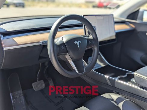 Used 2020 Tesla Model Y Long Range AWD/4WD image 17