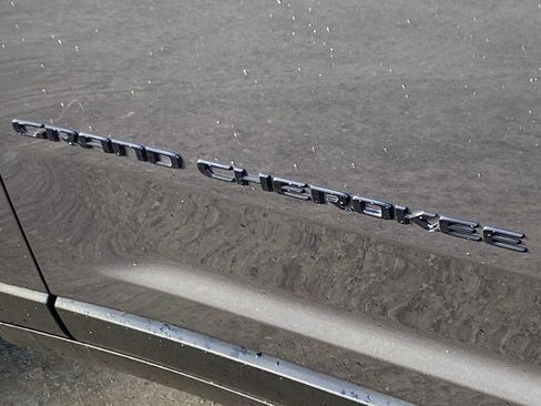 Used 2022 Jeep Grand Cherokee L Limited w/ Black Appearance Package image 15