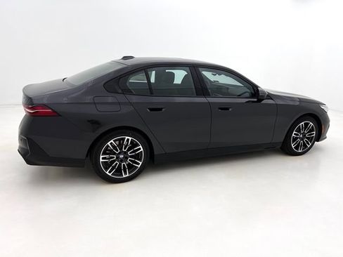 New 2026 BMW 530i xDrive w/ M Sport Package AWD/4WD image 4