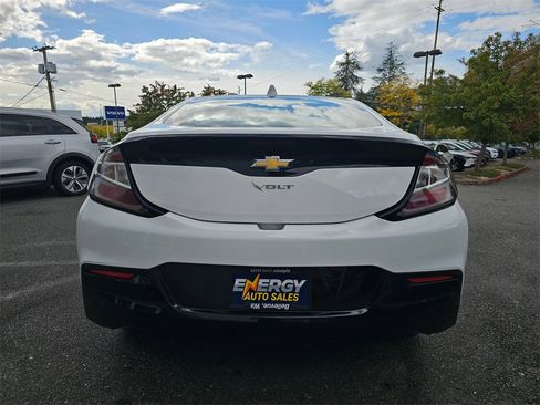 Used 2018 Chevrolet Volt LT image 7