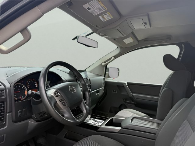 Used 2014 Nissan Titan SV w/ SV Value Truck Package AWD/4WD image 13