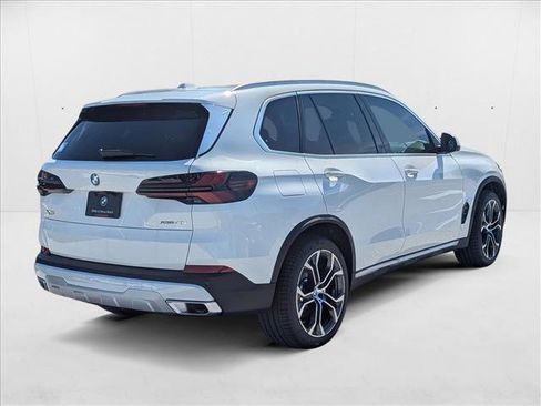 New 2026 BMW X5 sDrive40i w/ Premium Package image 2
