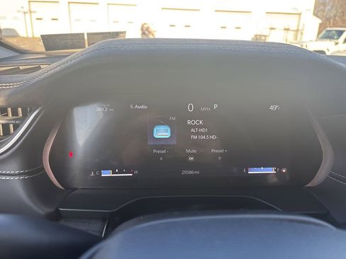 Used 2023 Jeep Grand Cherokee Limited image 22