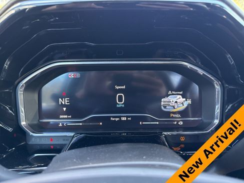 Used 2024 Chevrolet Silverado 2500 LT image 15