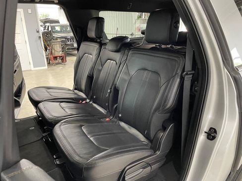 Used 2019 Ford Expedition Max Limited AWD/4WD image 15