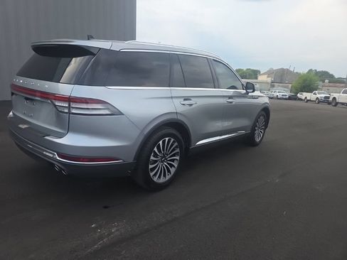 Used 2024 Lincoln Aviator 2WD w/ Premium Package image 9