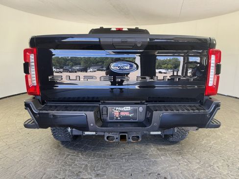Used 2023 Ford F250 XL w/ STX Appearance Package AWD/4WD image 7