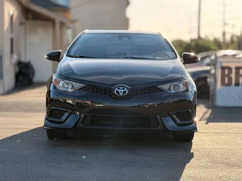Used 2017 Toyota Corolla iM FWD image 3