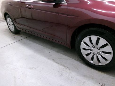 Used 2011 Honda Accord LX image 9