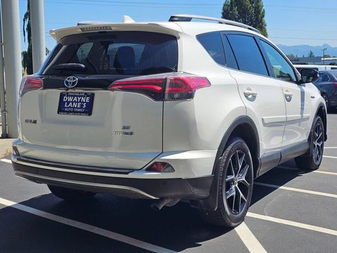 Used 2018 Toyota RAV4 SE w/ Advanced Technology Package AWD/4WD image 5