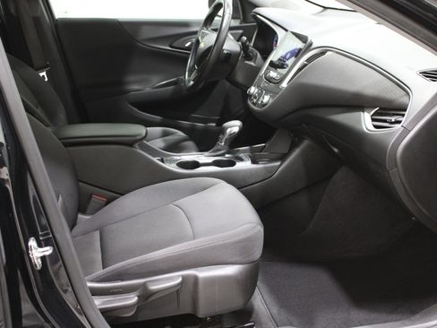 Used 2022 Chevrolet Malibu RS image 24