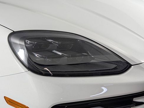 New 2026 Porsche Cayenne AWD/4WD image 15
