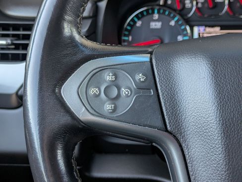 Used 2019 Chevrolet Suburban LT image 15