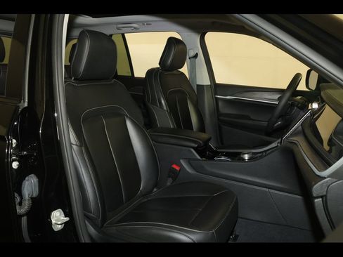 Used 2023 Jeep Grand Cherokee 4WD 4xe image 34