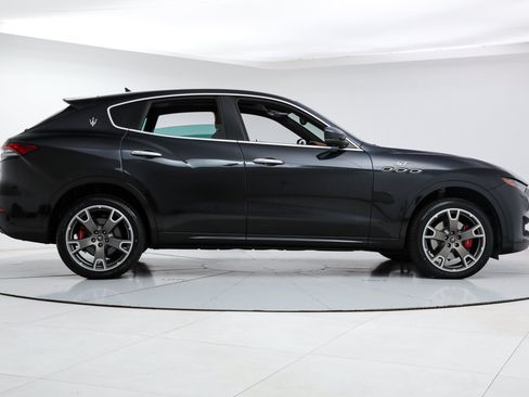 Certified 2023 Maserati Levante GT AWD/4WD image 6