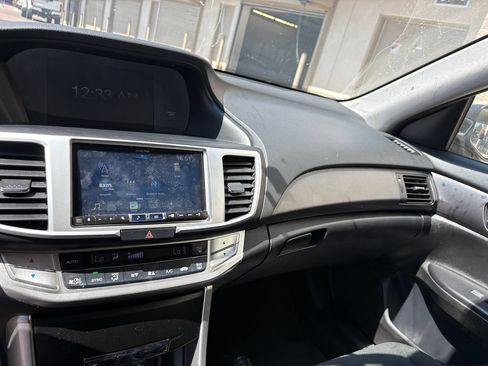 Used 2013 Honda Accord LX image 21