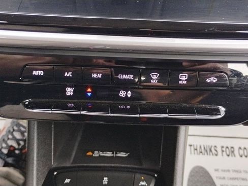 Used 2023 Chevrolet Bolt EUV LT FWD image 24