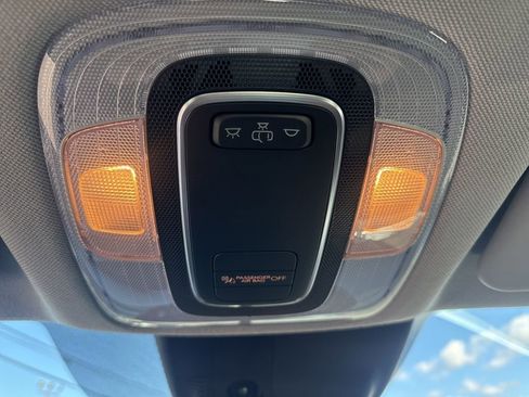 Certified 2025 Hyundai Elantra SE FWD image 19