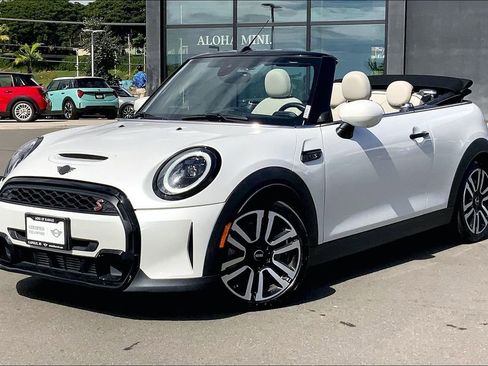 Certified 2023 MINI Cooper S w/ Signature Upholstery Package image 3