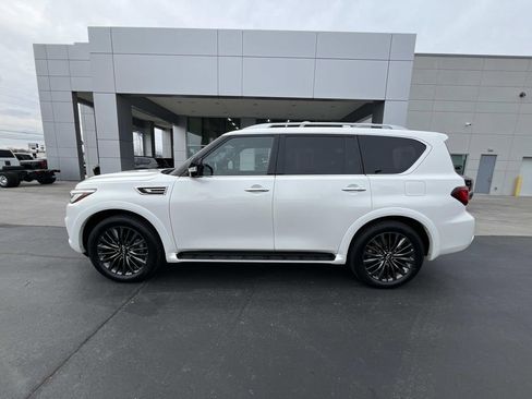 Used 2024 INFINITI QX80 Sensory image 4