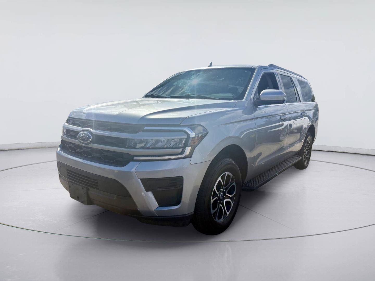 Used 2024 Ford Expedition Max XLT AWD/4WD image 9