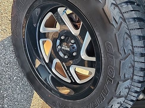 Used 2020 Jeep Gladiator Overland w/ Safety Group image 4