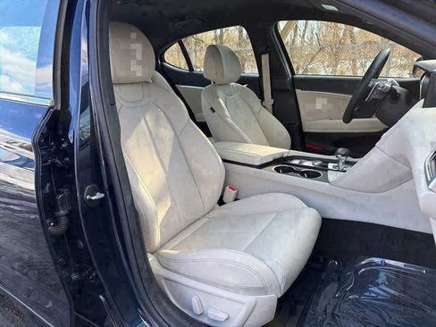 Used 2026 Genesis G70 2.5T image 10