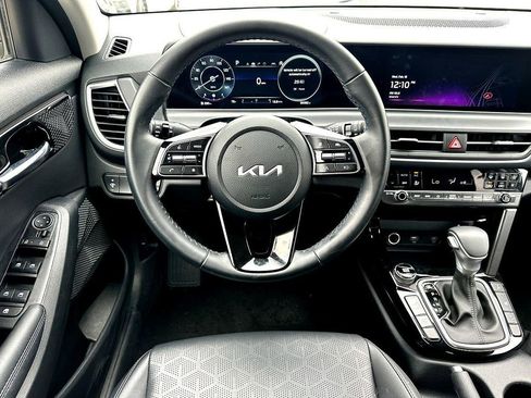 Used 2024 Kia Seltos EX image 20