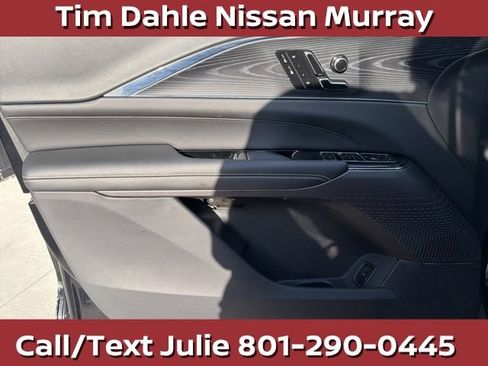 Used 2024 Cadillac Lyriq Luxury AWD/4WD image 21