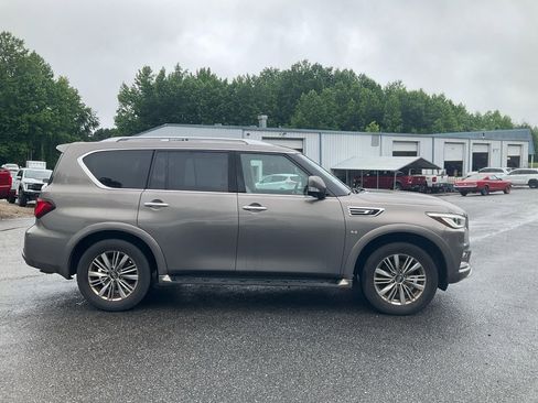 Used 2019 INFINITI QX80 Luxe w/ Proassist Package RWD image 4