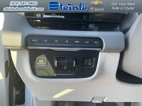 Used 2024 Cadillac Escalade Premium Luxury Platinum w/ Heavy-Duty Trailer Package image 26