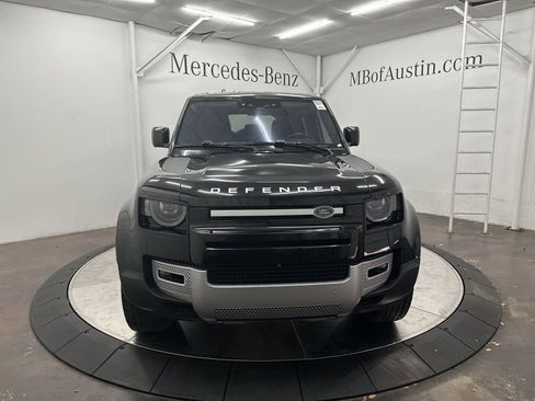 Used 2021 Land Rover Defender 110 SE image 2