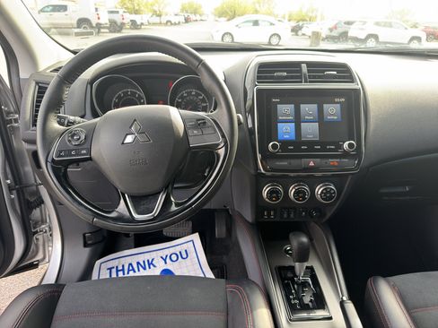 Used 2024 Mitsubishi Outlander Sport SE image 15