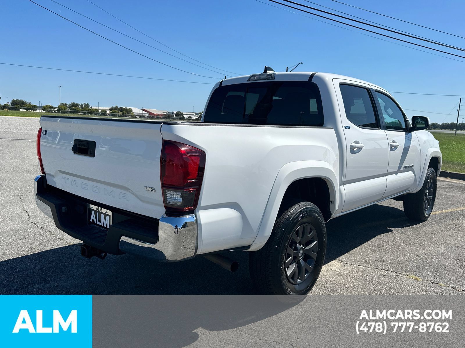 Used 2023 Toyota Tacoma SR5 RWD image 5