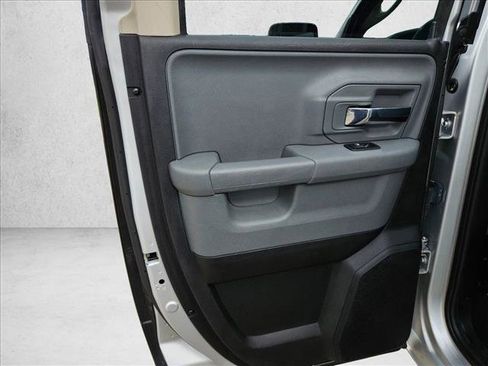 Used 2018 RAM 1500 Classic SLT image 21