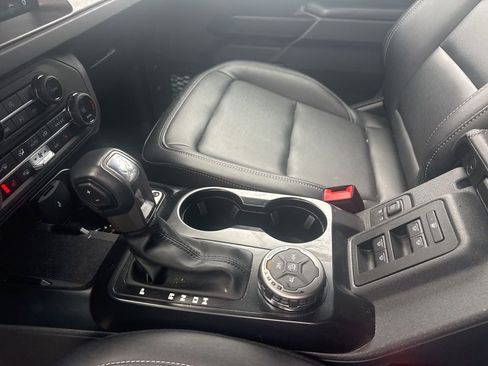 Used 2025 Ford Bronco Big Bend image 15