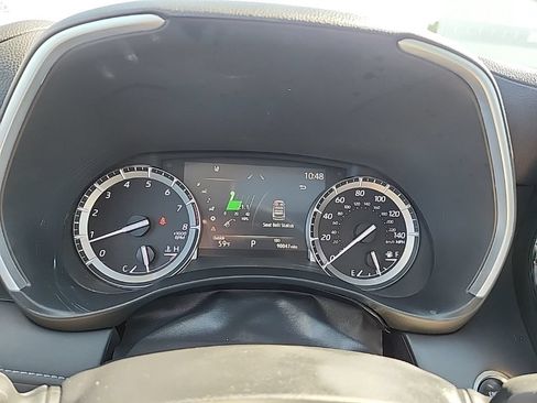 Used 2022 Toyota Highlander XLE AWD/4WD image 17