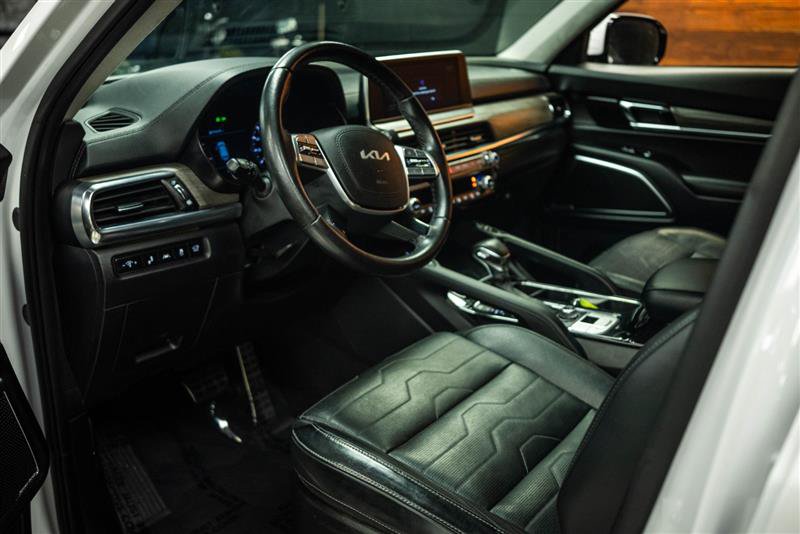 Used 2022 Kia Telluride SX w/ SX Prestige Package AWD/4WD image 9