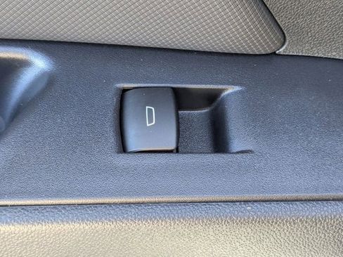 New 2026 Chevrolet Equinox EV LT image 27