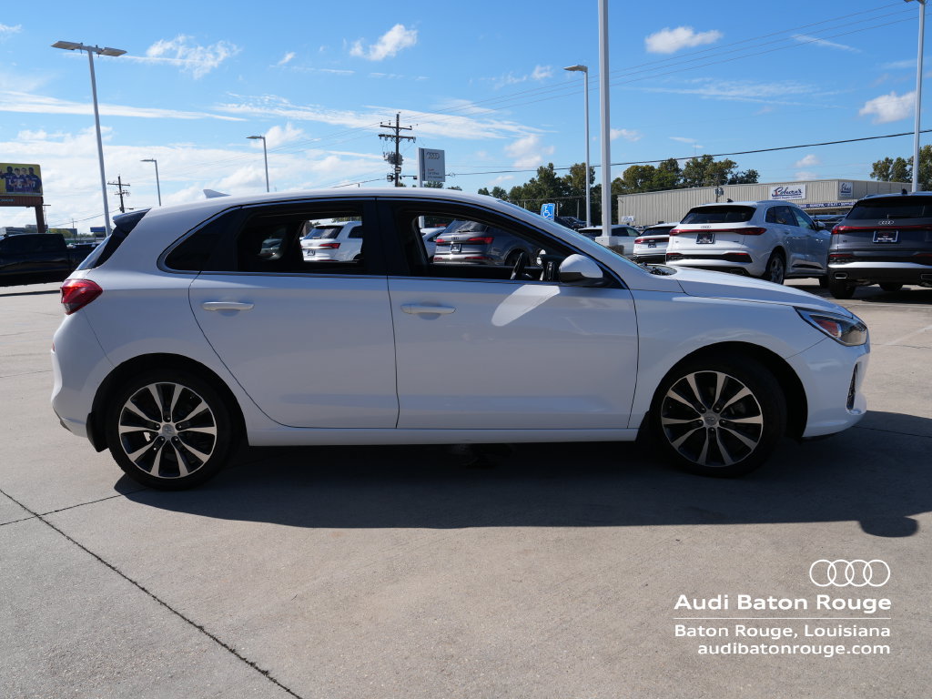 Used 2018 Hyundai Elantra GT FWD image 6