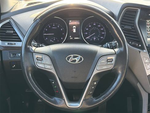Used 2017 Hyundai Santa Fe Sport image 24