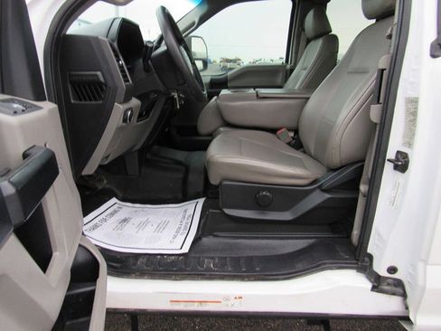 Used 2017 Ford F450 XL w/ Power Equipment Group image 38