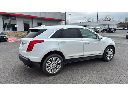 Used 2017 Cadillac XT5 Premium Luxury image 7