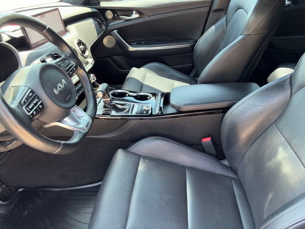 Used 2023 Kia Stinger GT-Line w/ Sun & Sound Package AWD/4WD image 9