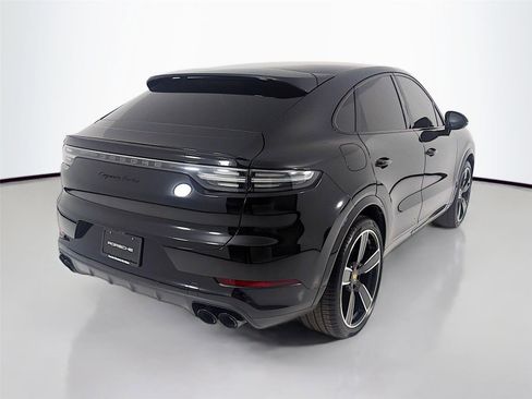 Certified 2022 Porsche Cayenne Turbo image 26