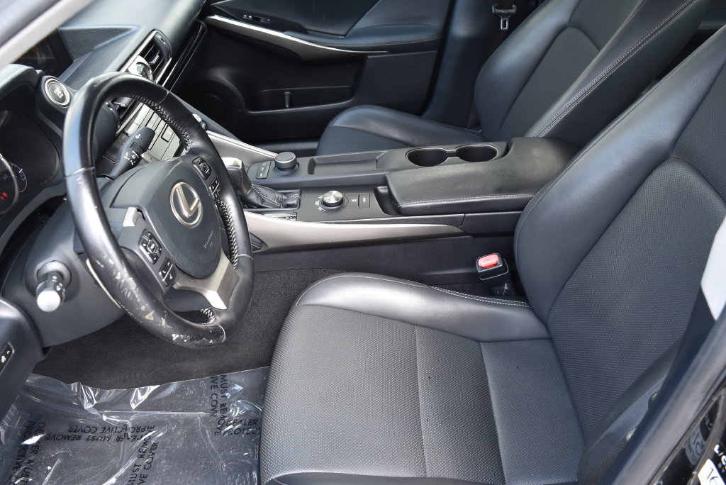 Used 2017 Lexus IS 200t RWD image 7