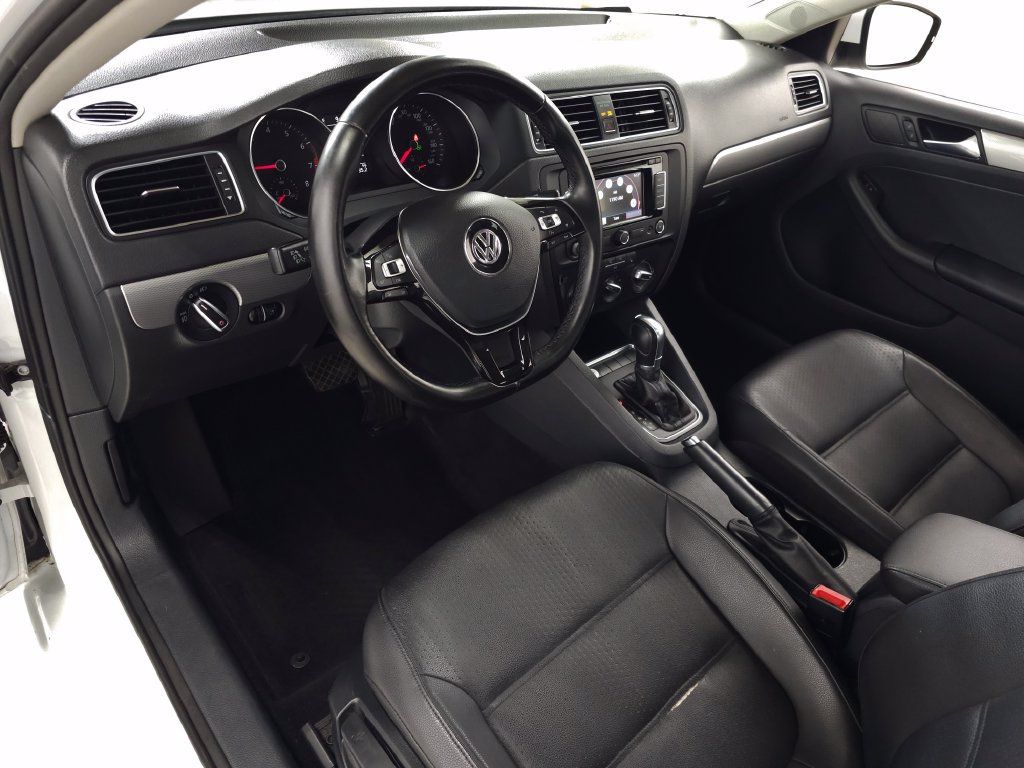 Used 2015 Volkswagen Jetta SE FWD image 12